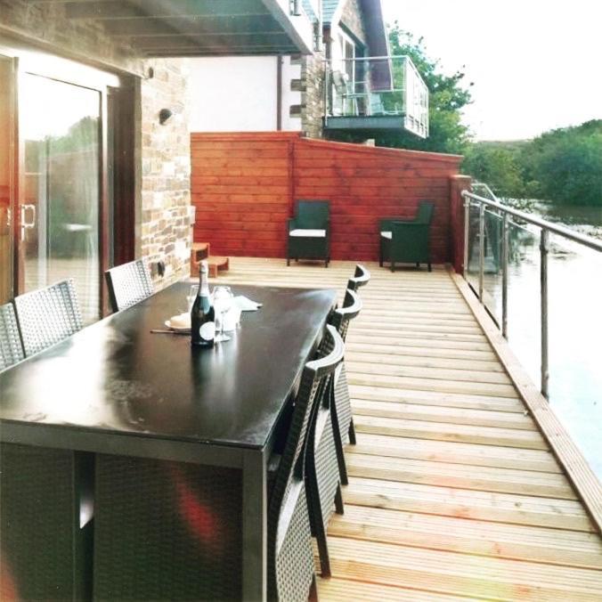 Fistral Hot Tub House For 8 On Retallack Resort นิวคีย์ ภายนอก รูปภาพ